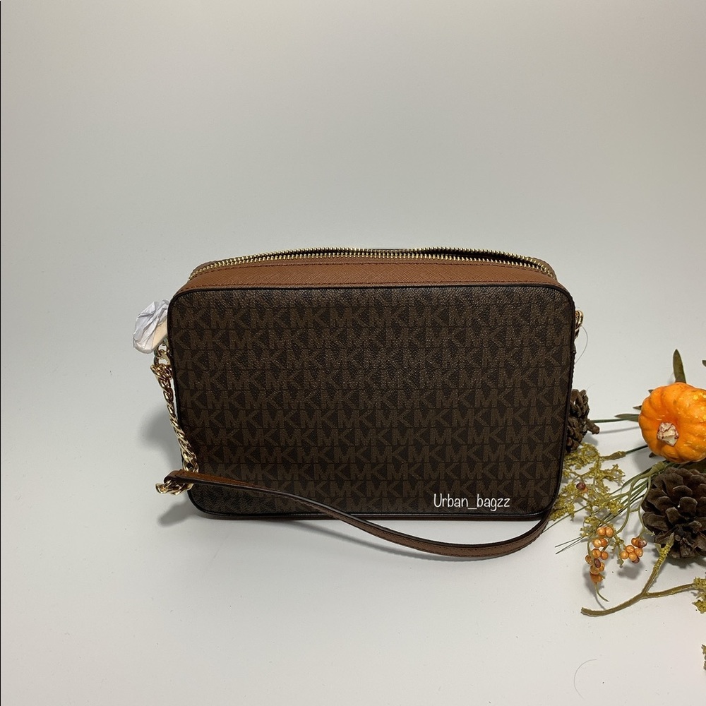 Michael Kors Jet Set Large EW Crossbody - Picture 5 of 8